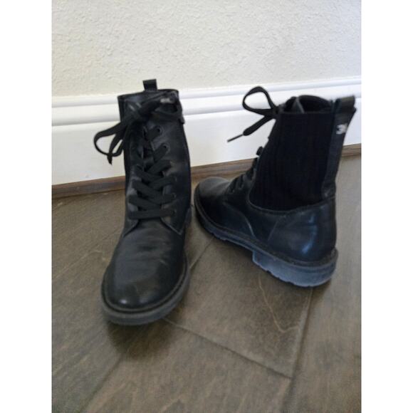 Sam Edelman Kids Combat Boots – Black – Size 2 - Picture 2 of 8